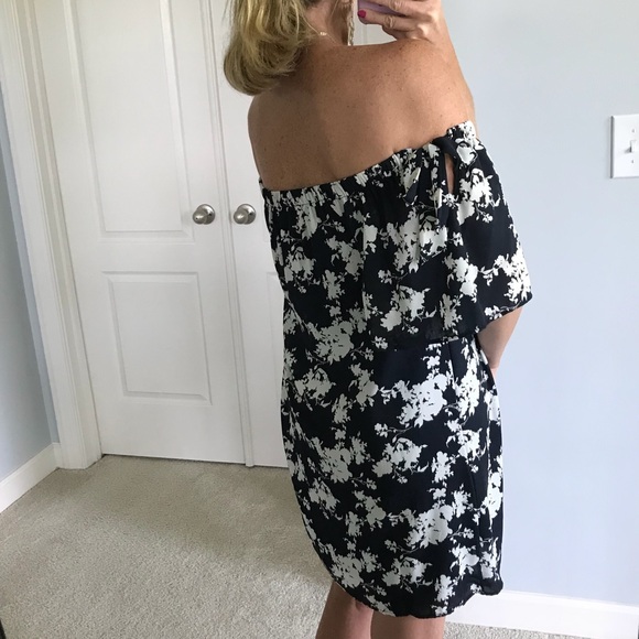 Navy Off the Shoulder Dress - Picture 4 of 8